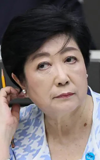 ���r �S���q