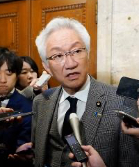 ���c ���i