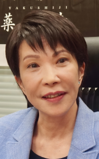 ���s ���c