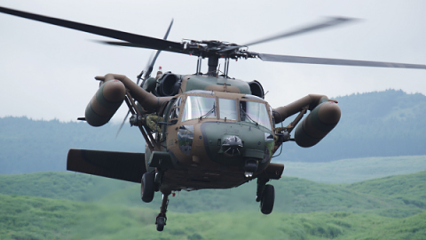 三菱重工 UH-60JA 多用途ヘリコプター